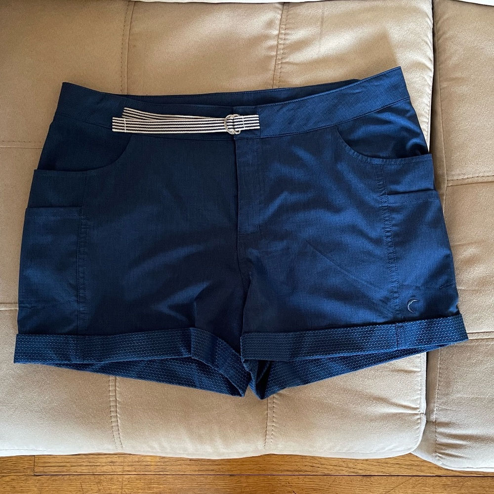 Zyia Active Not Just a Trail Belted BlueShort - Women's Large